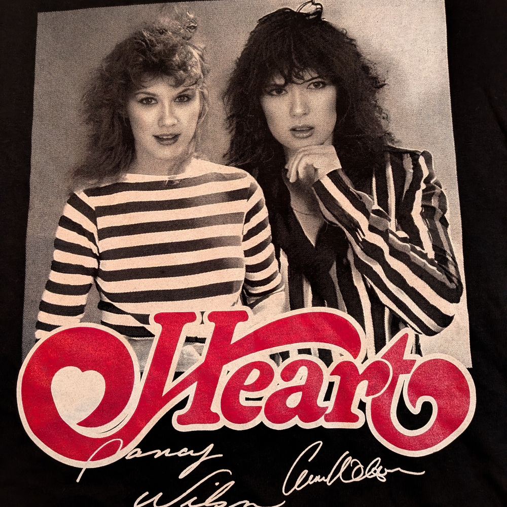 Heart 2025 Concert Tour T-shirt Unisex Size Large NEW